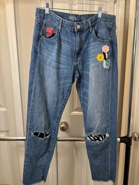 Mossimo Supply & Co Womens Ripped Jeans Size 8/29